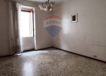 Stanza vuota - Trilocale Via Vittorio Emanuele Orlando
 
24, Adrano - foto 7