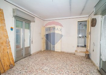 Stanza vuota - Casa indipendente Via Cona
 
8, Caltagirone - foto 4
