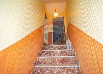 Scale - Casa indipendente Via Cona
 
8, Caltagirone - foto 10