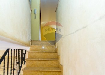 Scale - Casa semi indipendente Via Emanuela Setticarraro
 
59, Belpasso - foto 27