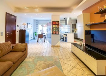 Sala da pranzo - Appartamento Via Benedetto Croce
 
34, Catania - foto 9