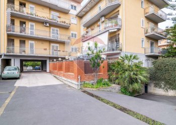 Edificio all\'aperto - Appartamento Via Benedetto Croce
 
34, Catania - foto 24