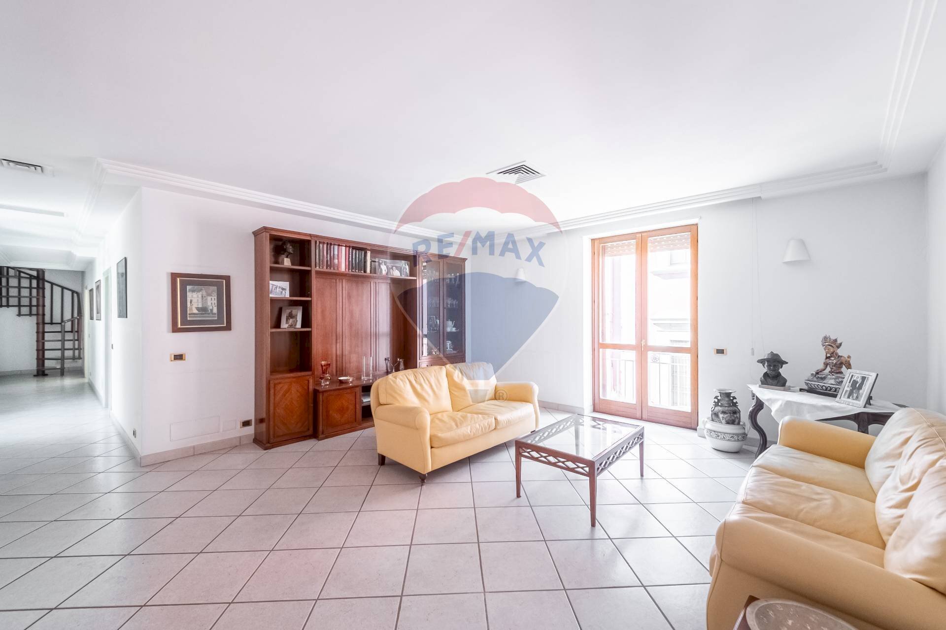 Soggiorno - Apartment Via Aurelio Bosco Lucarelli, Nocera Inferiore - photo 1