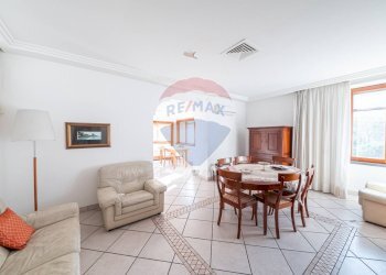 Sala da pranzo - Apartment Via Aurelio Bosco Lucarelli, Nocera Inferiore - photo 4