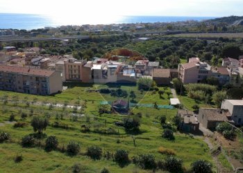 Vista delle montagne - Terreno edificabile VIA CESARE BATTISTI, Furci Siculo - foto 2