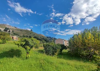 Vista delle montagne - Terreno edificabile VIA CESARE BATTISTI, Furci Siculo - foto 13