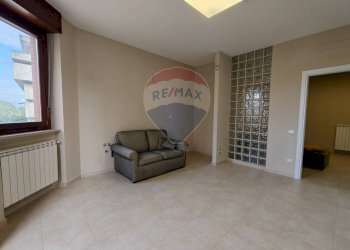 Soggiorno - Ufficio Via Antonio Gramsci
 
107, Foggia - foto 9