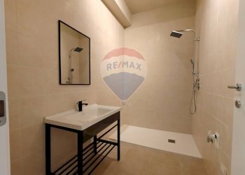 Bagno - Ufficio Via Antonio Gramsci
 
107, Foggia - foto 5