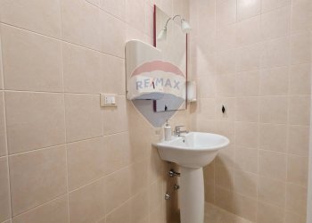 Bagno - Ufficio Via Antonio Gramsci
 
107, Foggia - foto 14