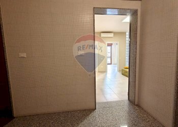 Hall / corridoio - Ufficio Via Antonio Gramsci
 
107, Foggia - foto 22