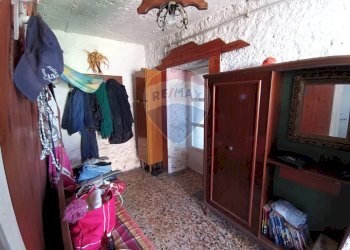 Hall / corridoio - Semi-detached house Altare - photo 14