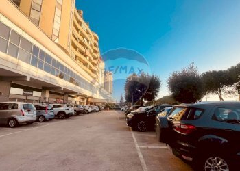 Edificio all\'aperto - Locale Commerciale Casalnuovo di Napoli - foto 12