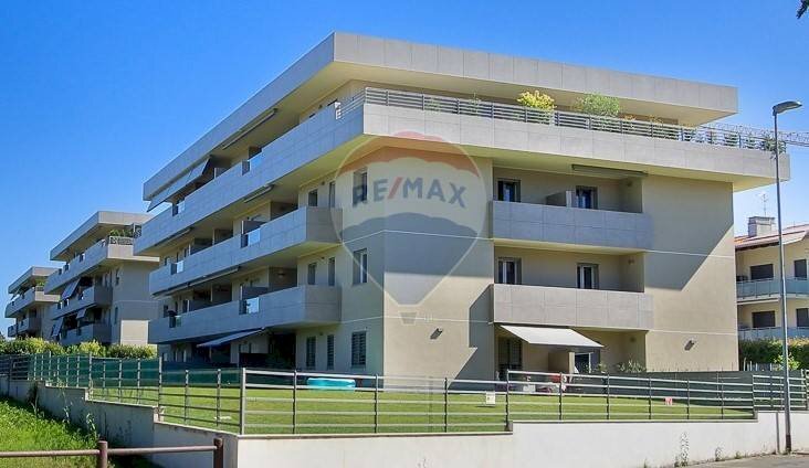 Edificio all\'aperto - Bilocale VIA MARTIRI DELLE FOIBE, Cambiago - foto 1