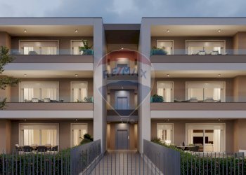 Edificio all\'aperto - Quadrilocale via luigi nono, Cornate d'Adda - foto 1