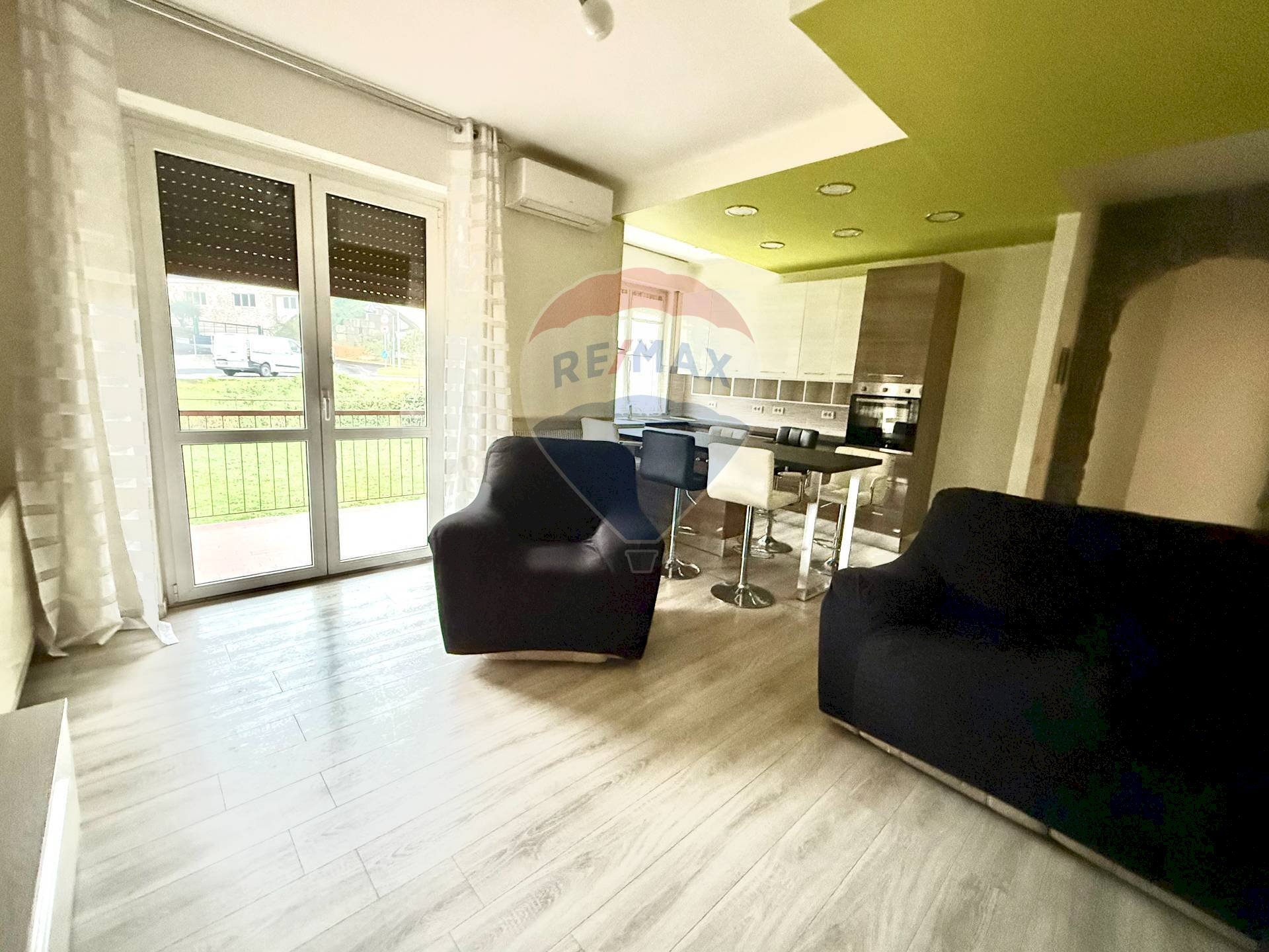 Sala da pranzo - Trilocale Via Angelo Gotti
 
1, Villa d'Almè - foto 2