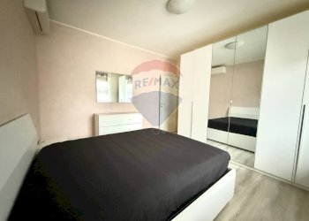 Camera / camera da letto - Trilocale Via Angelo Gotti
 
1, Villa d'Almè - foto 7