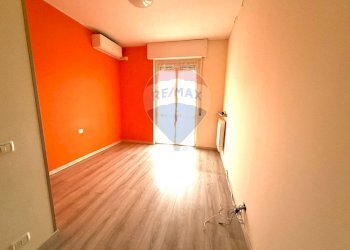 Stanza vuota - Trilocale Via Angelo Gotti
 
1, Villa d'Almè - foto 11