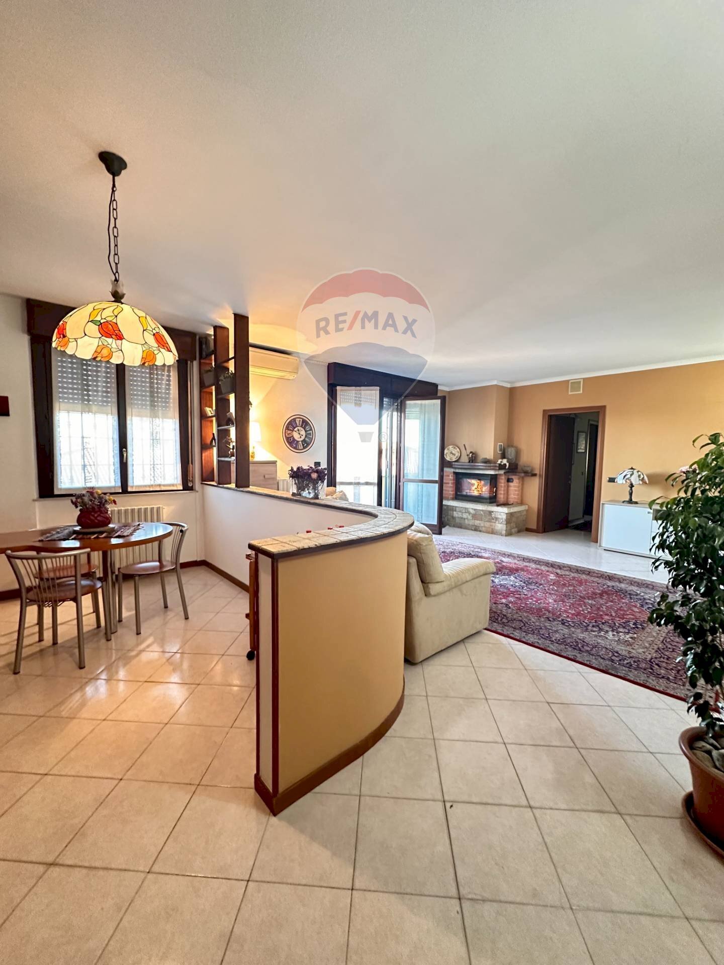 Sala da pranzo - Quadrilocale Vicolo Trieste
 
25, Fombio - foto 2