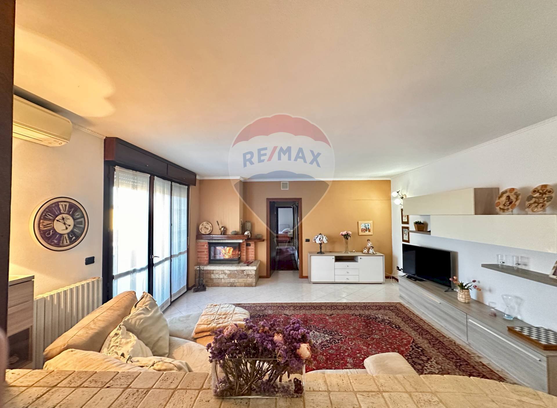 Soggiorno - Quadrilocale Vicolo Trieste
 
25, Fombio - foto 3