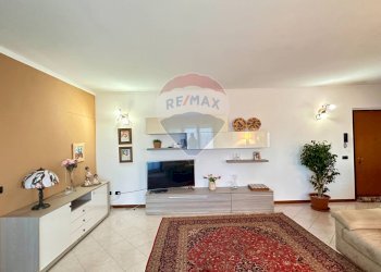 Soggiorno - Quadrilocale Vicolo Trieste
 
25, Fombio - foto 7