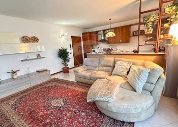 Soggiorno - Quadrilocale Vicolo Trieste
 
25, Fombio - foto 8