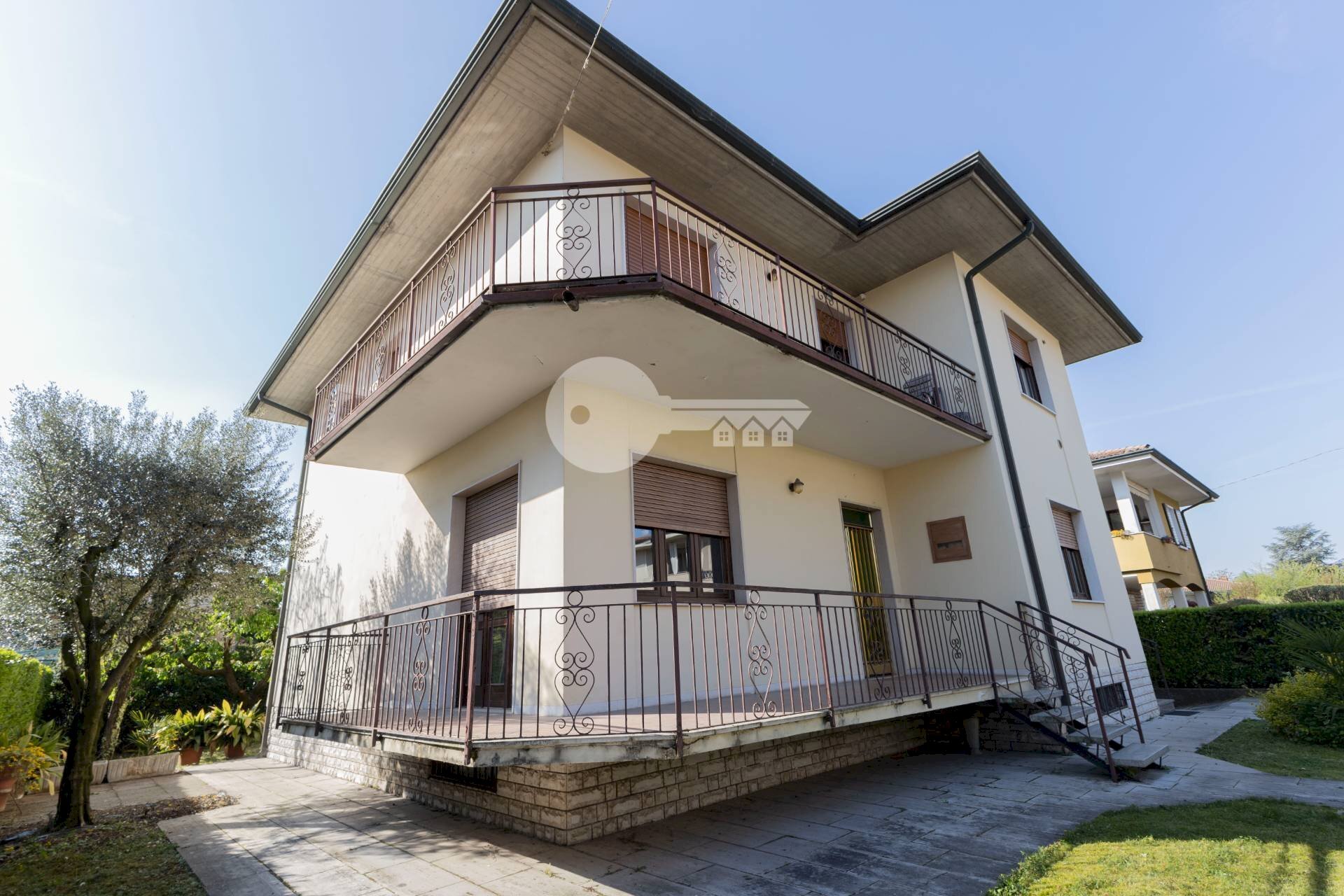 Foto 1 - Trilocale Via Vittorio Veneto
 
11, Mazzano - foto 1