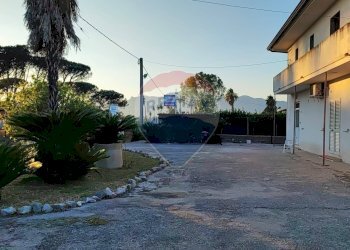 Edificio all\'aperto - Independent house Sessa Aurunca - photo 19