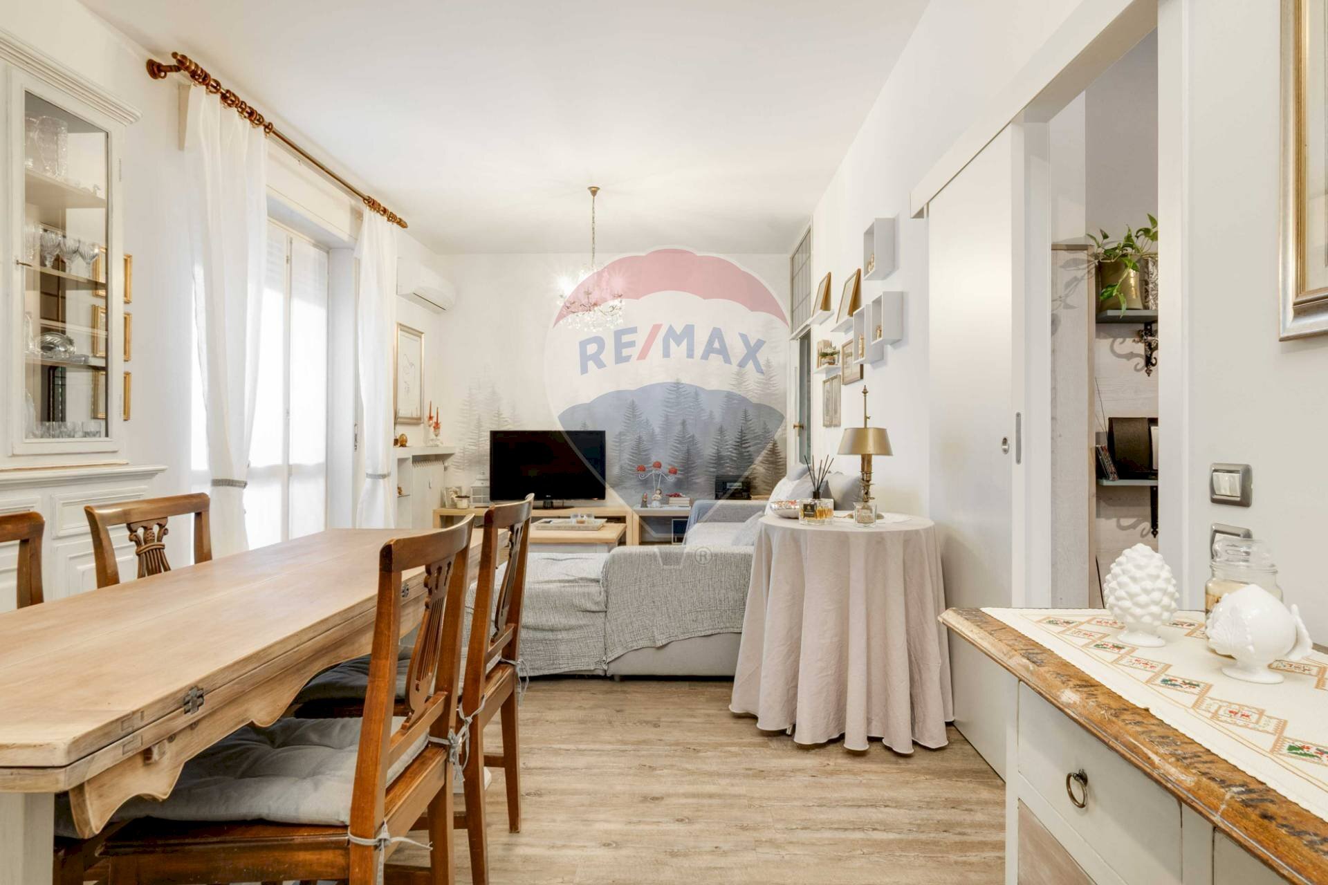 Sala da pranzo - Trilocale via San Carlo Borromeo
15, Cassano Magnago - foto 3