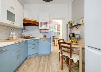 Cucina - Trilocale via San Carlo Borromeo
 
15, Cassano Magnago - foto 8