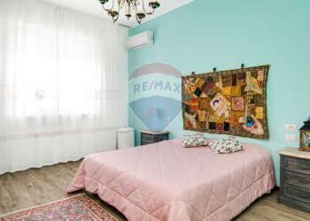 Camera / camera da letto - Trilocale via San Carlo Borromeo
 
15, Cassano Magnago - foto 9