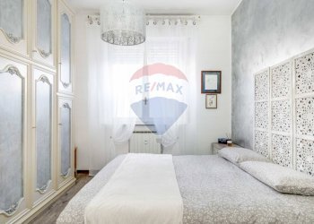 Camera / camera da letto - Trilocale via San Carlo Borromeo
 
15, Cassano Magnago - foto 17