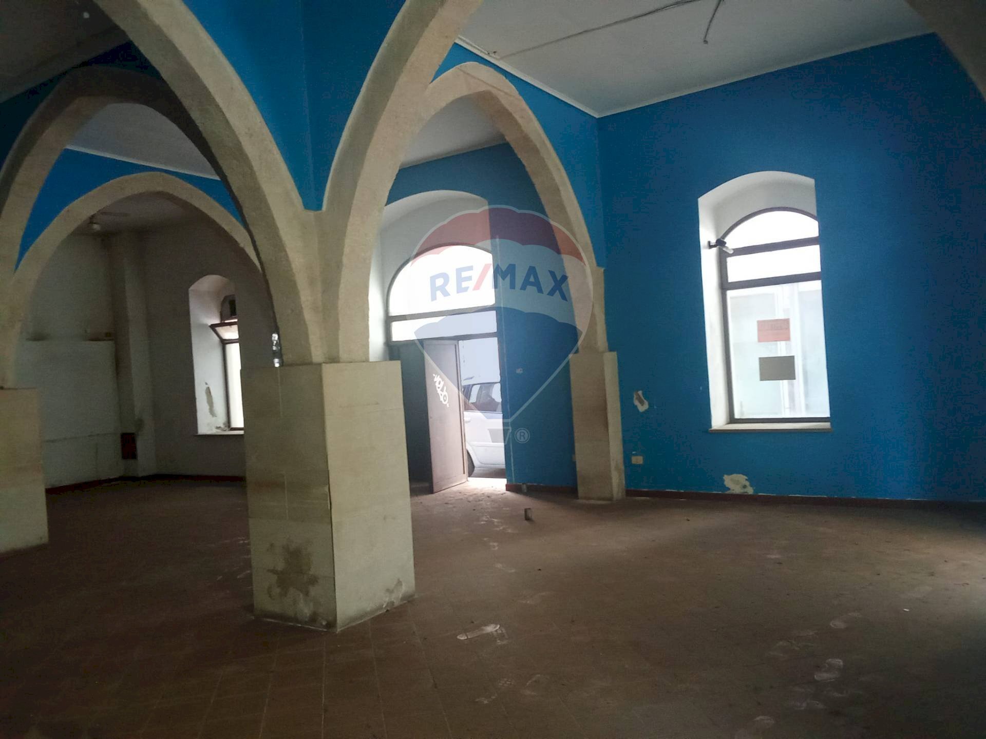 Stanza vuota - Locale Commerciale Via Milano
 
42, Vittoria - foto 1