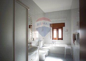 Bagno - Casa indipendente Piazza Umberto I
 
46, Vizzini - foto 18