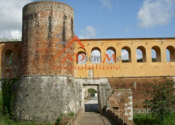 Foto 13 - Commercial Premises Via San Martino, Pisa - photo 12