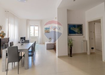 Sala da pranzo - Appartamento Via Petrarca
 
50, Palermo - foto 9