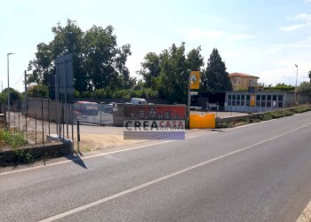 Foto 1 - Capannone SS 114, Calatabiano - foto 1