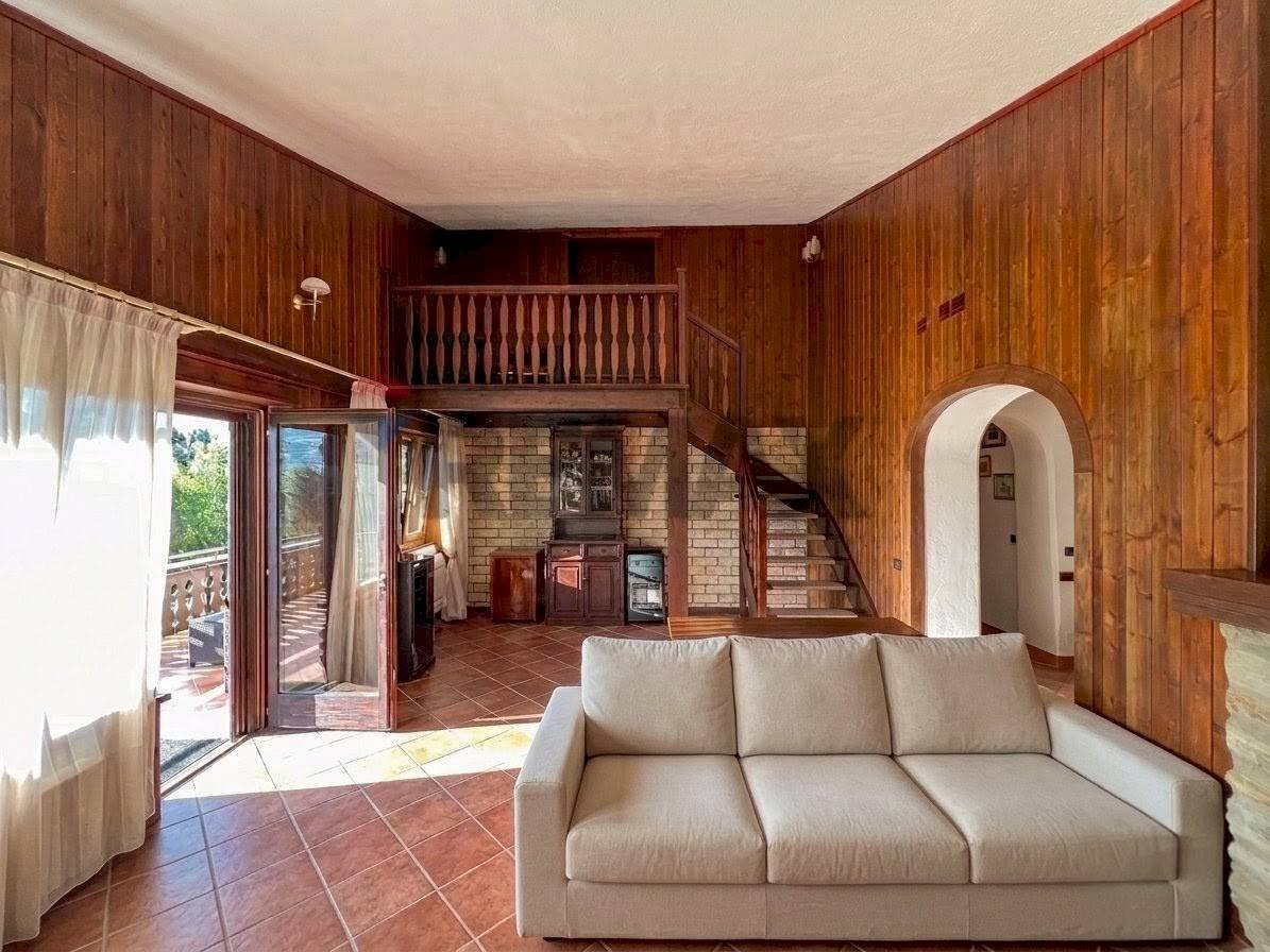 Soggiorno - Villa Via Torre
 
31A, Frosolone - foto 2