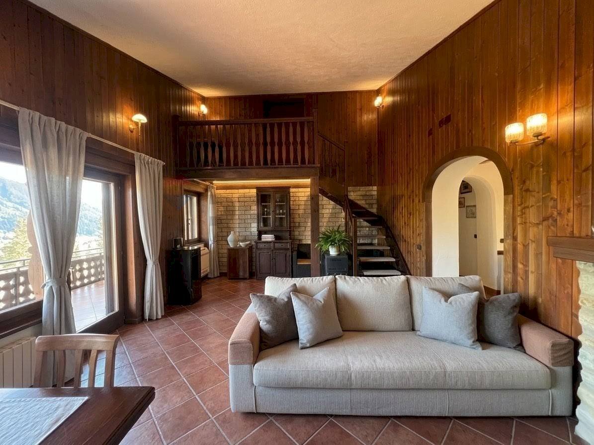 Soggiorno - Villa Via Torre
 
31A, Frosolone - foto 1