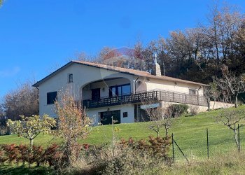 Casa all\'aperto - Villa Via Torre
 
31A, Frosolone - foto 2