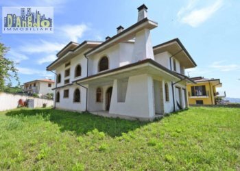 Foto 1 - Villa Via Adolfo Marinozzi
 
14, Spinetoli - photo 1