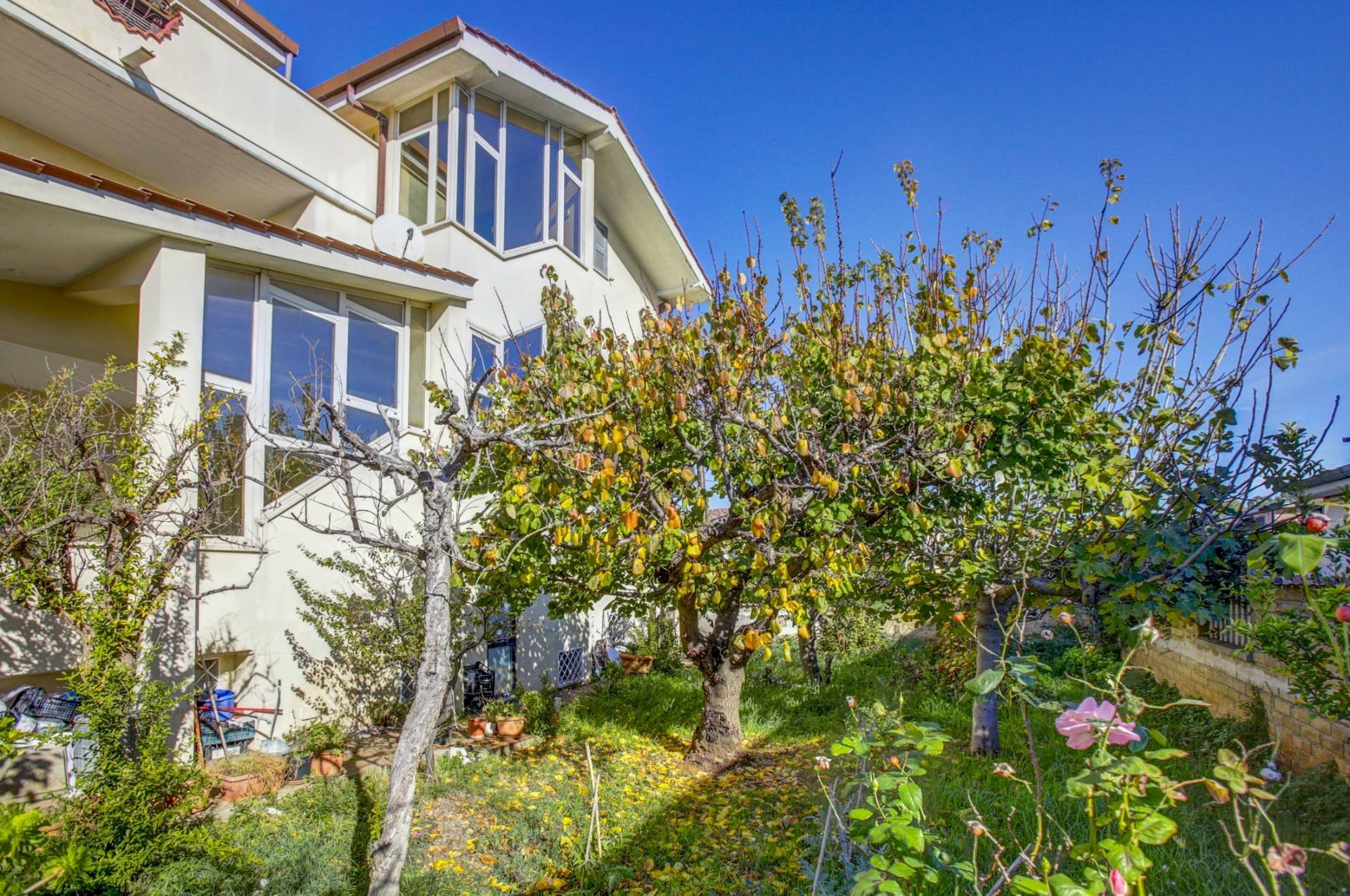 ESTERNO VILLA - Three-room apartment Via Budapest
 
7, Ladispoli - photo 3