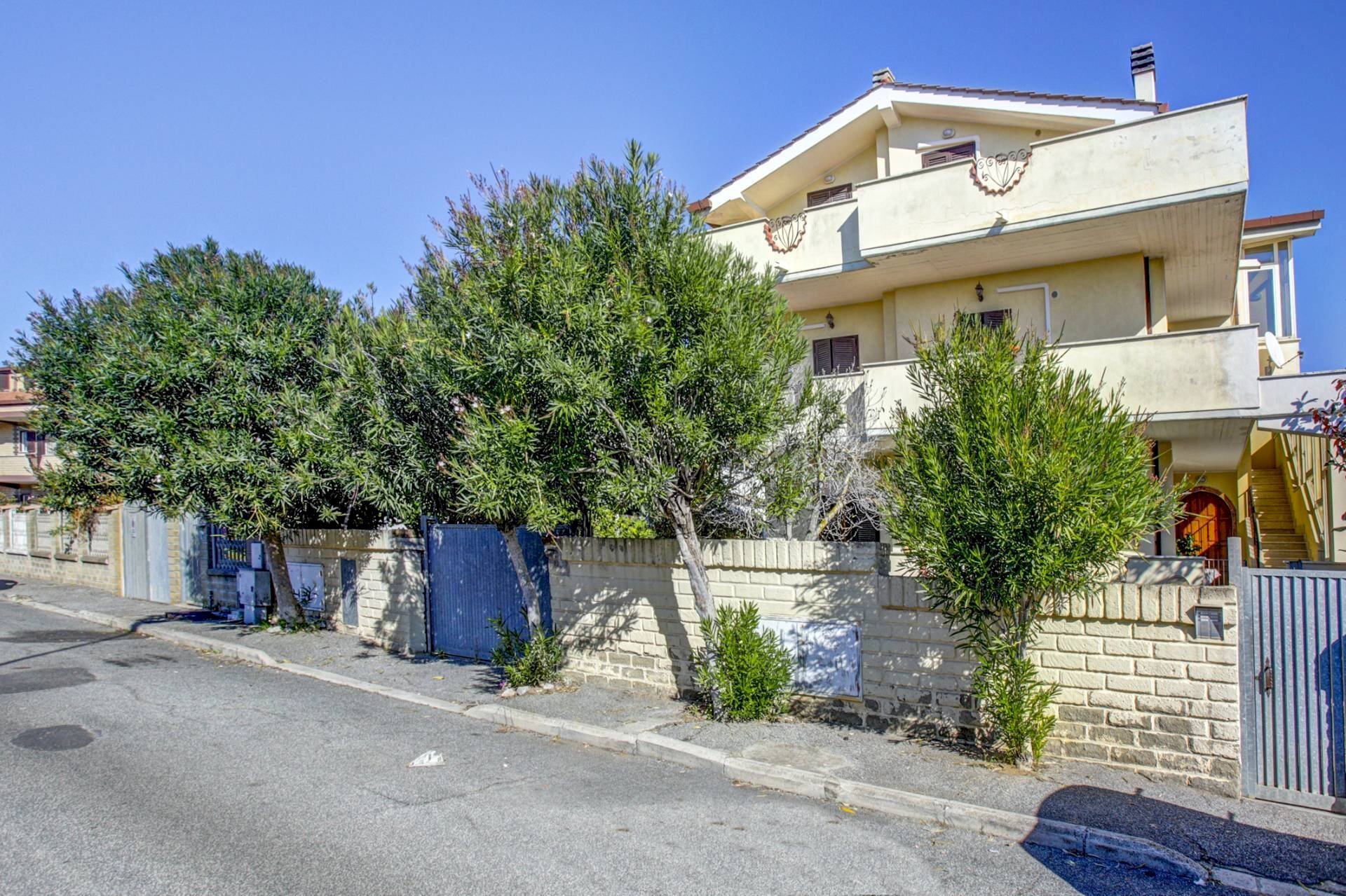 AFFACCIO STRADA - Three-room apartment Via Budapest
 
7, Ladispoli - photo 1