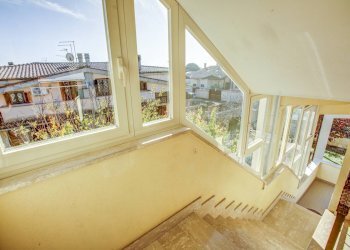 SCALA DI ACCESSO - Trilocale Via Budapest
 
7, Ladispoli - foto 5