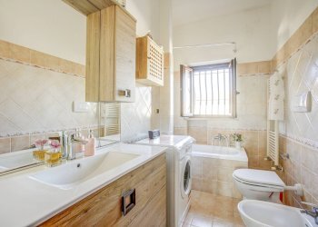 BAGNO - Trilocale Via Budapest
 
7, Ladispoli - foto 15