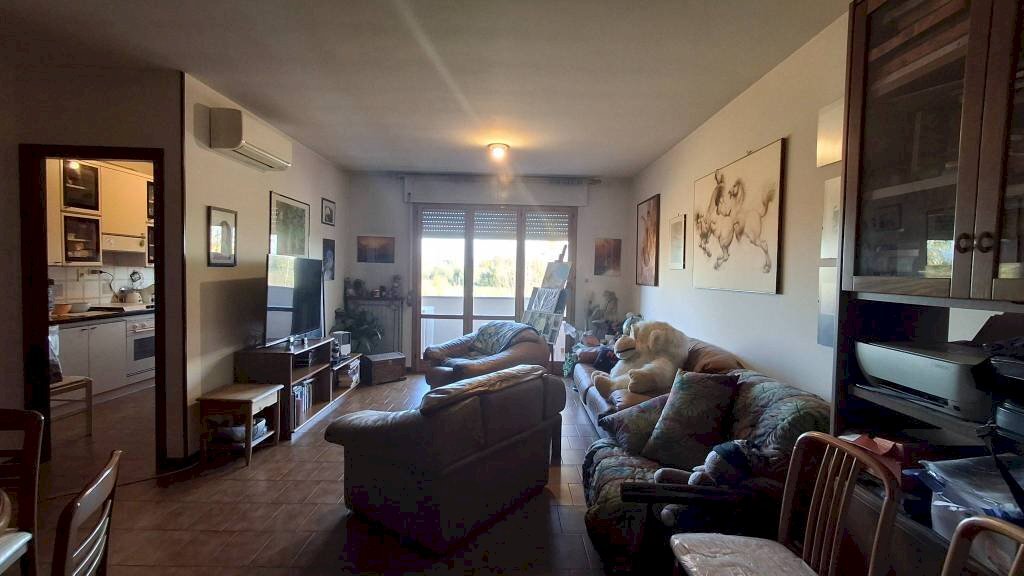 Salone - Quadrilocale via Carlo Goldoni, 1, Castel Maggiore - foto 1