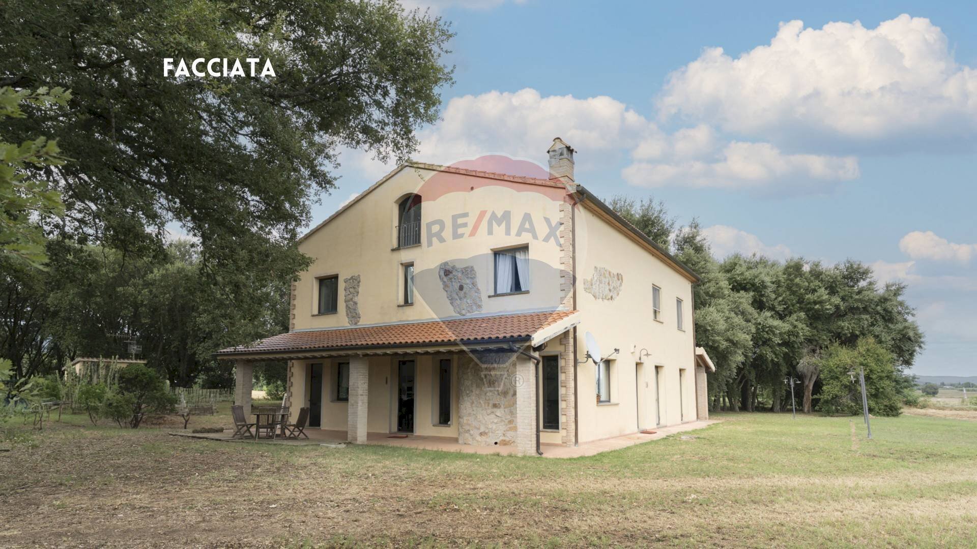 FACCIATA - Casa indipendente STRADA PROVINCIALE MONTEMASSI
 
SNC, Roccastrada - foto 3