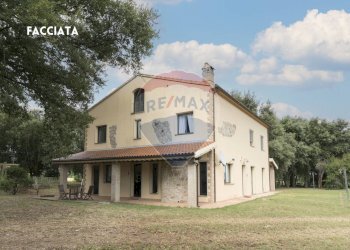 FACCIATA - Casa indipendente STRADA PROVINCIALE MONTEMASSI
 
SNC, Roccastrada - foto 3