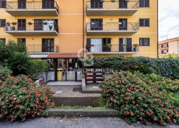 Foto 3 - Quadrilocale Via Villalba
 
26, Acireale - foto 3