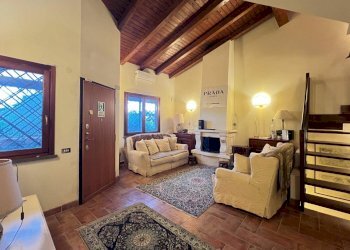 Foto 3 - Villa a Schiera via torcegno
 
65, Roma - foto 3