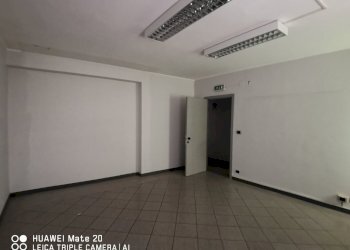 IMG_20251016_104836.jpg - Commercial Premises Via Camillo Benso Conte di Cavour 12, Moscufo - photo 3